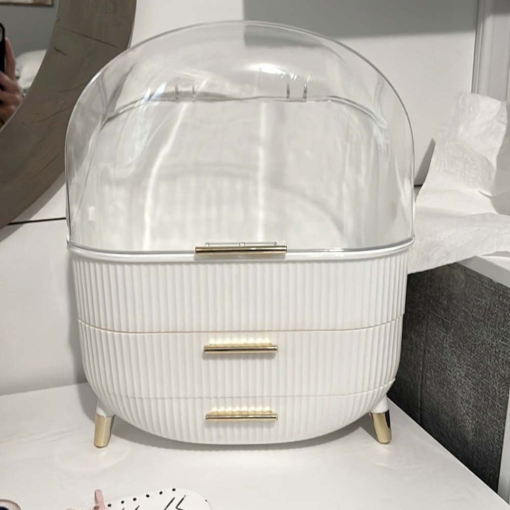 Makeup and skincare organizer